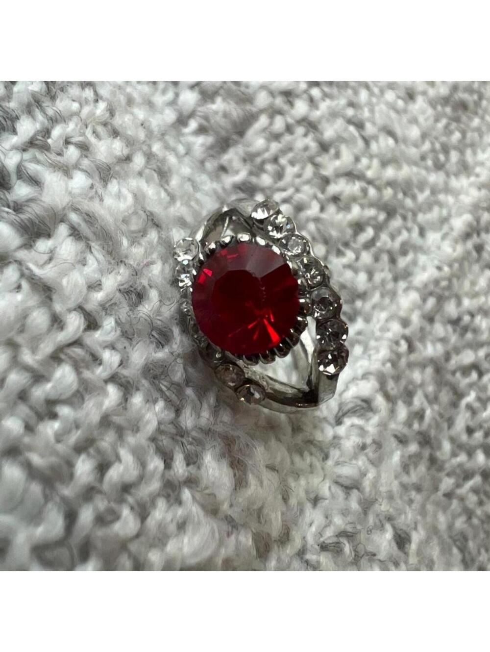 Vintage Red Rhinestone Ring